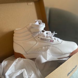 Brand new Reebok Hi top classics